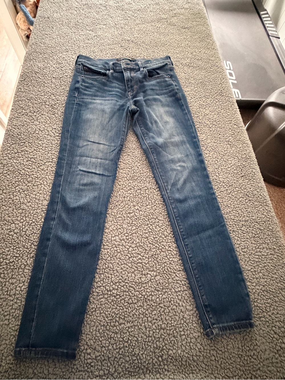 Express Women’s Skinny Jeans in Dark Blue Wash